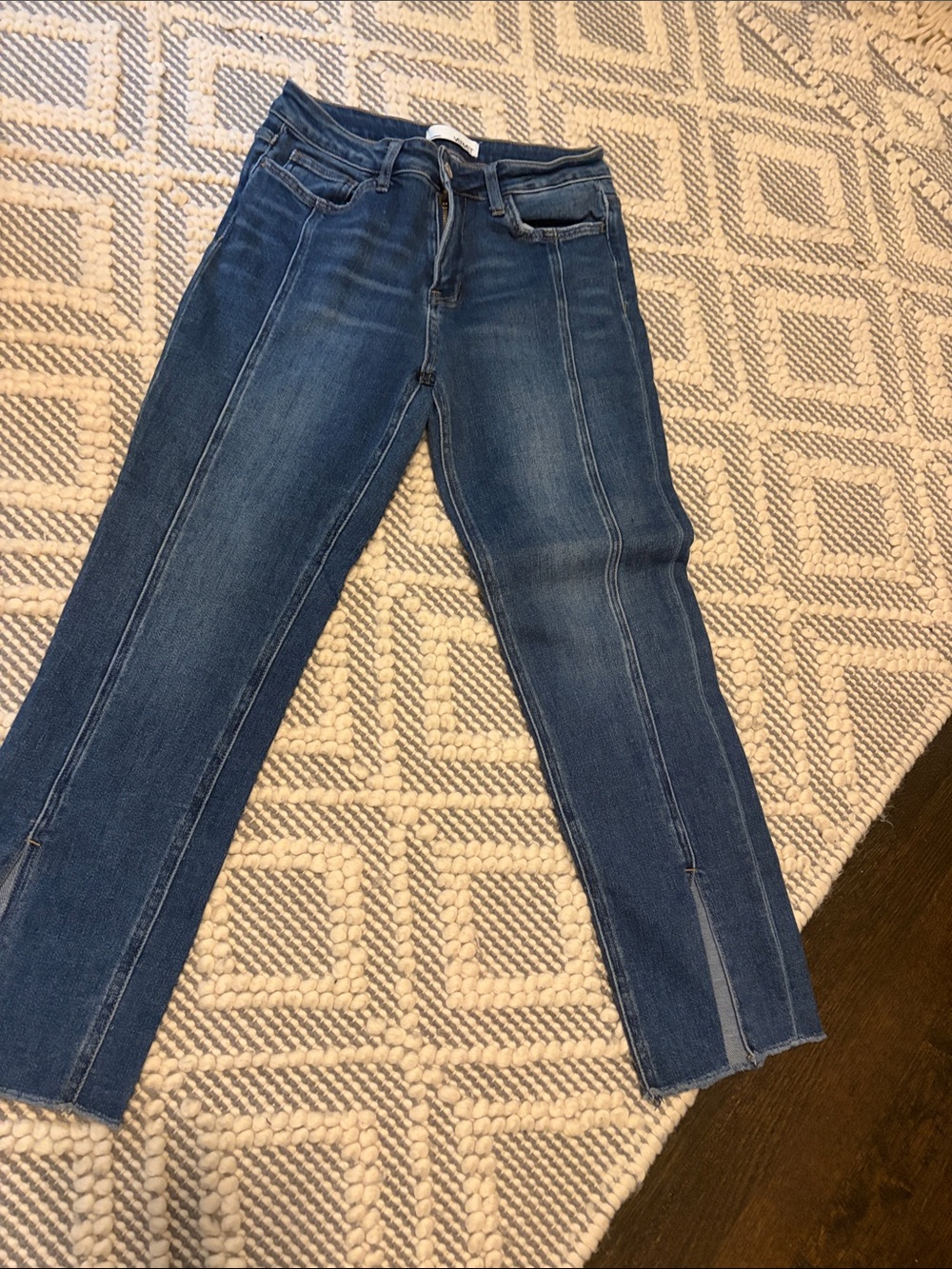 Cropped Split-Hem Women’s Jeans in Blue